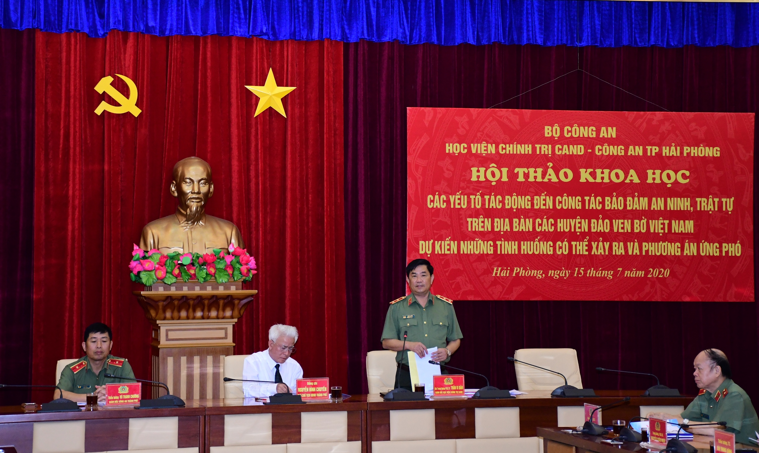 Hội thảo khoa học 